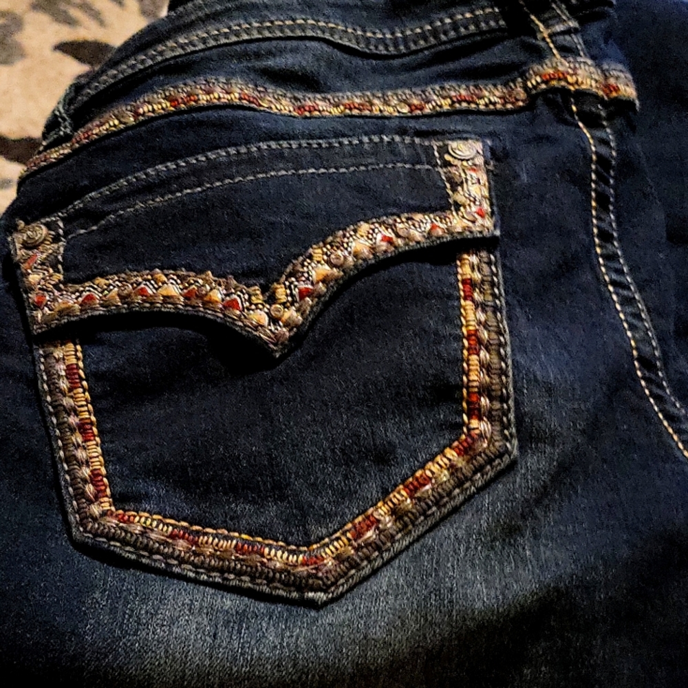 Grace in LA JEANS